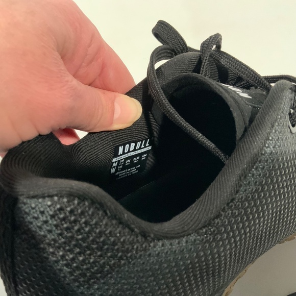 Athletic_Shoes